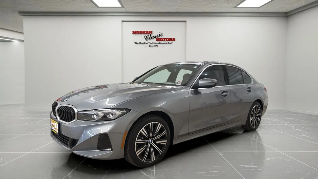 2025 BMW 3 Series 330i xDrive Sedan's photo