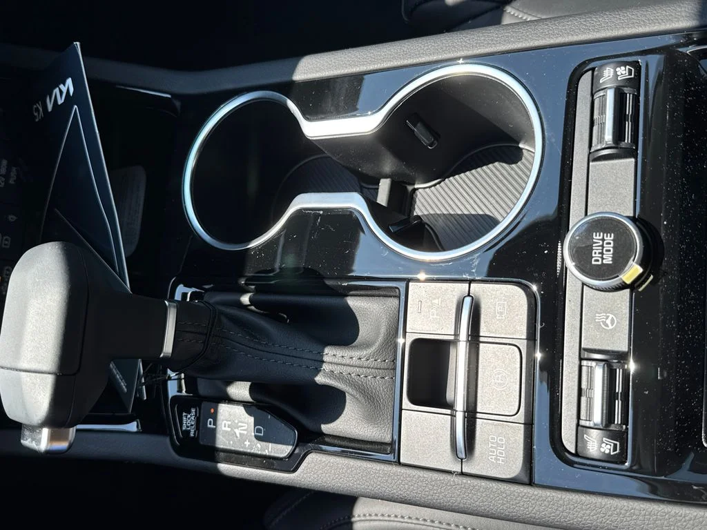 New 2026 Aurora Black Pearl Kia EX image 30