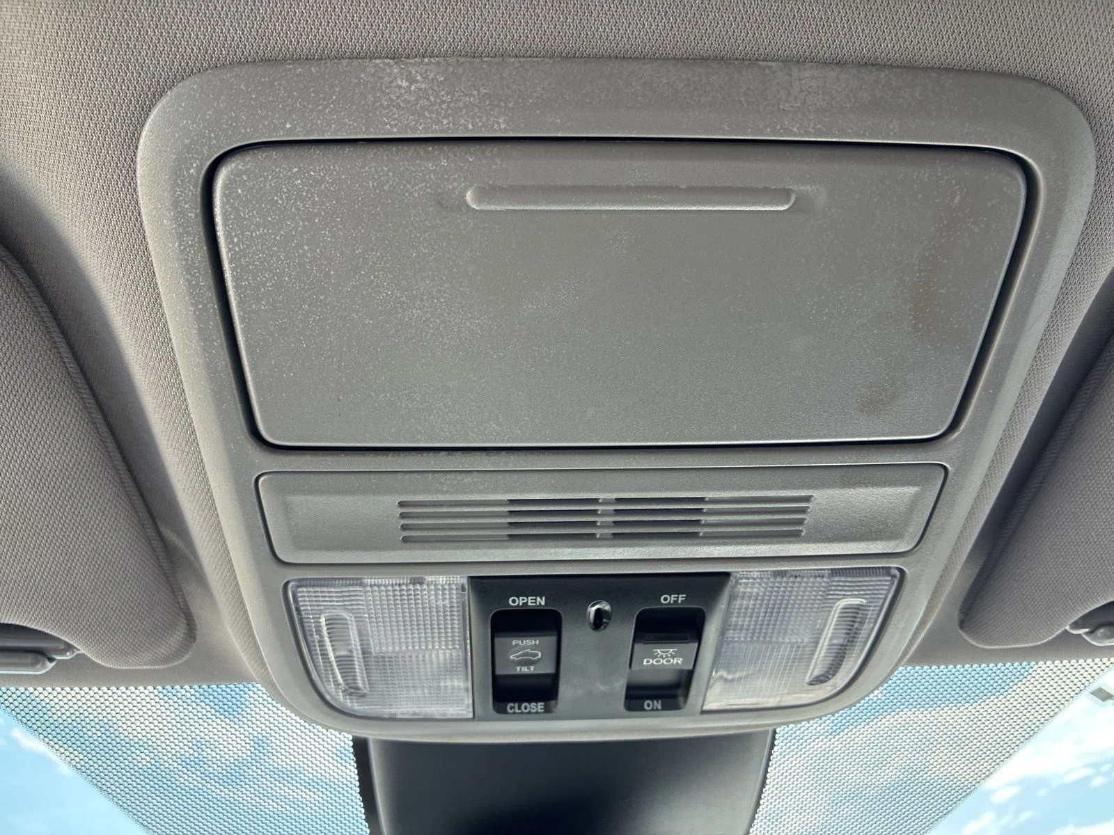 2024 Honda Odyssey EX-L - Photo 34