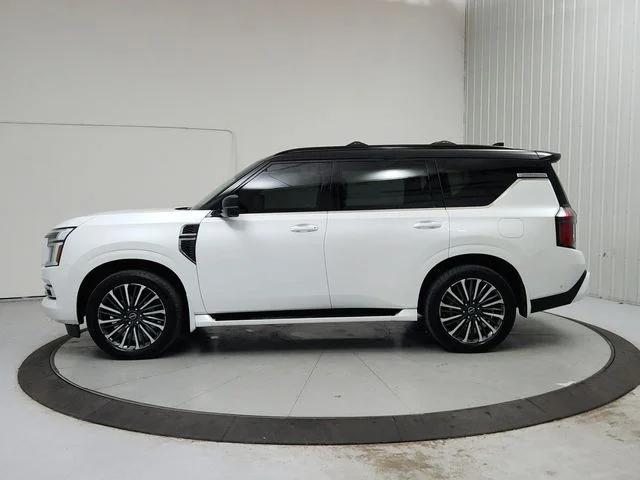 Used 2025 White Nissan Platinum Reserve image 4