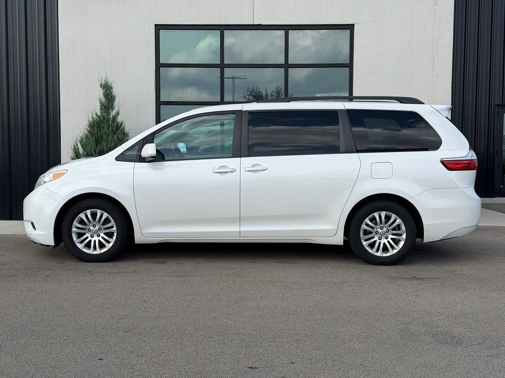 Used 2017 White Toyota XLE image 2