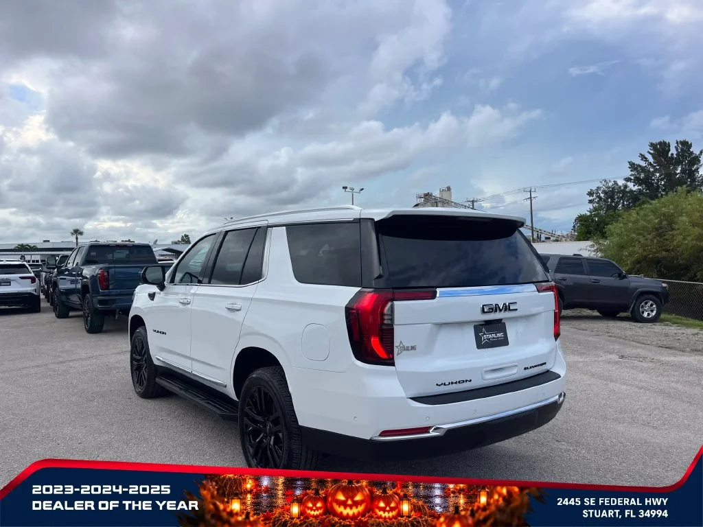 New 2027 Summit White GMC Elevation image 5