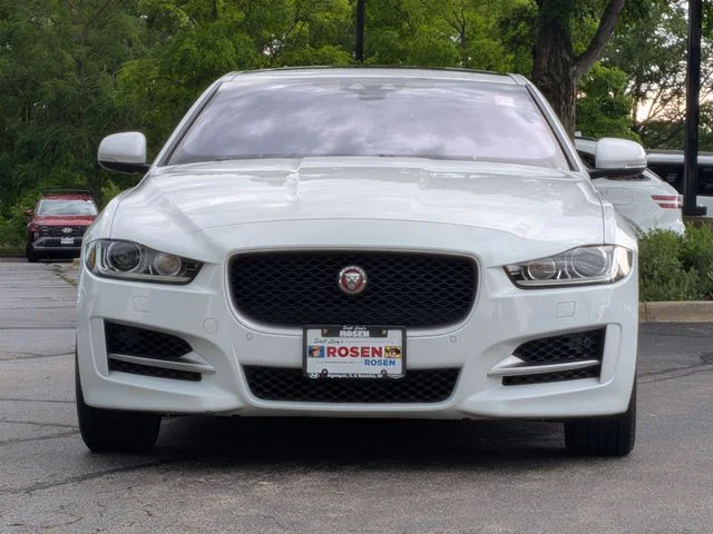 Used 2018 White Jaguar 25t R-Sport image 2