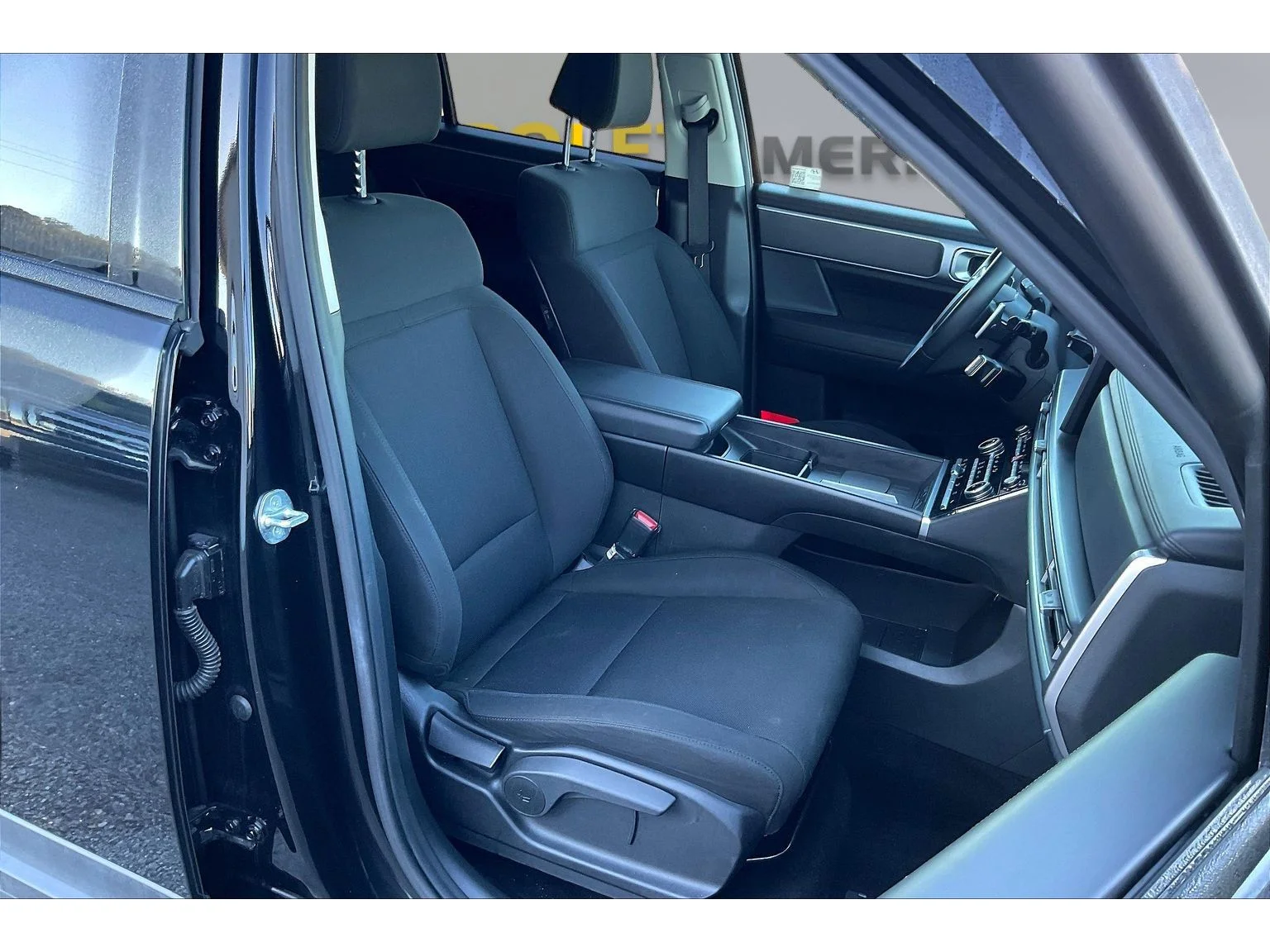 Used 2025 Black Hyundai SE image 6