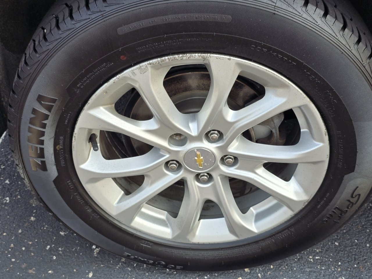 Used 2019 Gray Chevrolet LT image 9