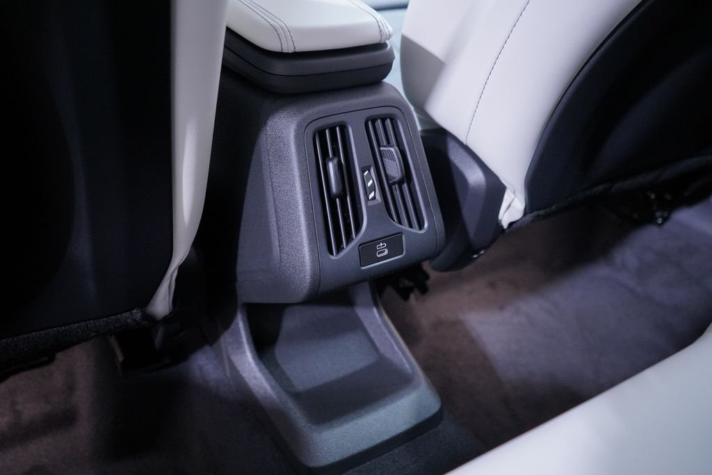 New 2027  BMW xDrive28i image 17