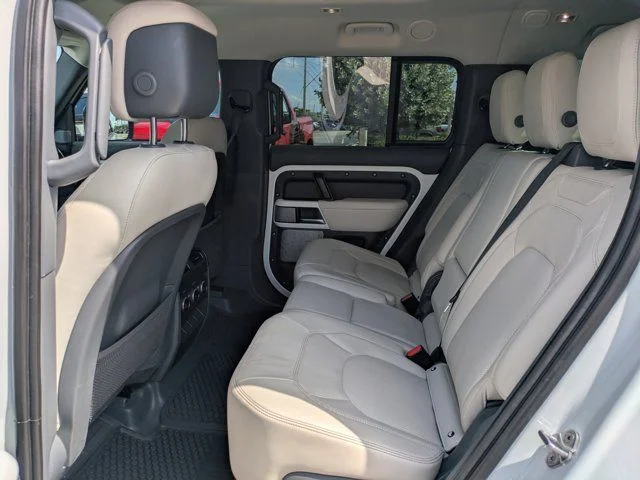 Used 2023 Fuji White Land Rover First Edition image 13