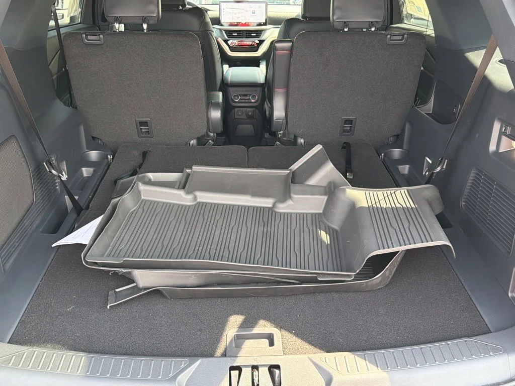 2026 Ford Explorer ST-Line - Photo 23