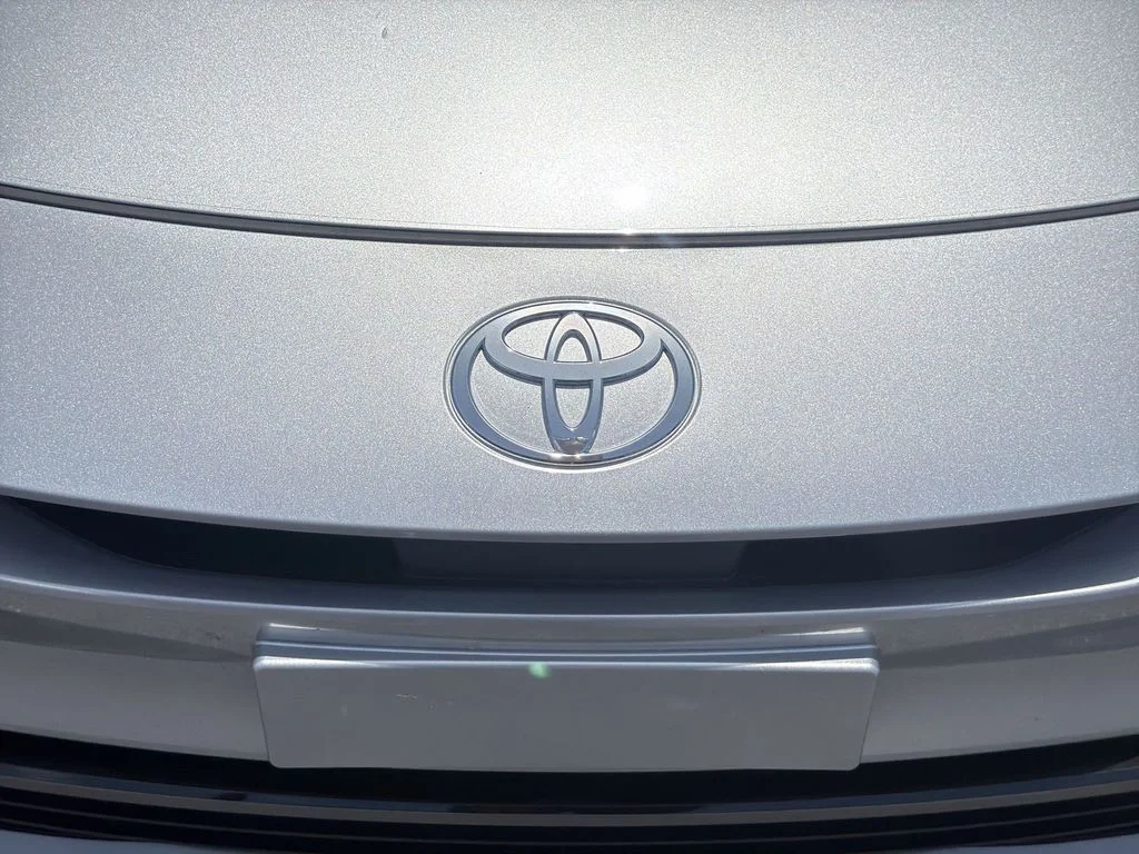 Used 2026 Silver Toyota XLE image 38