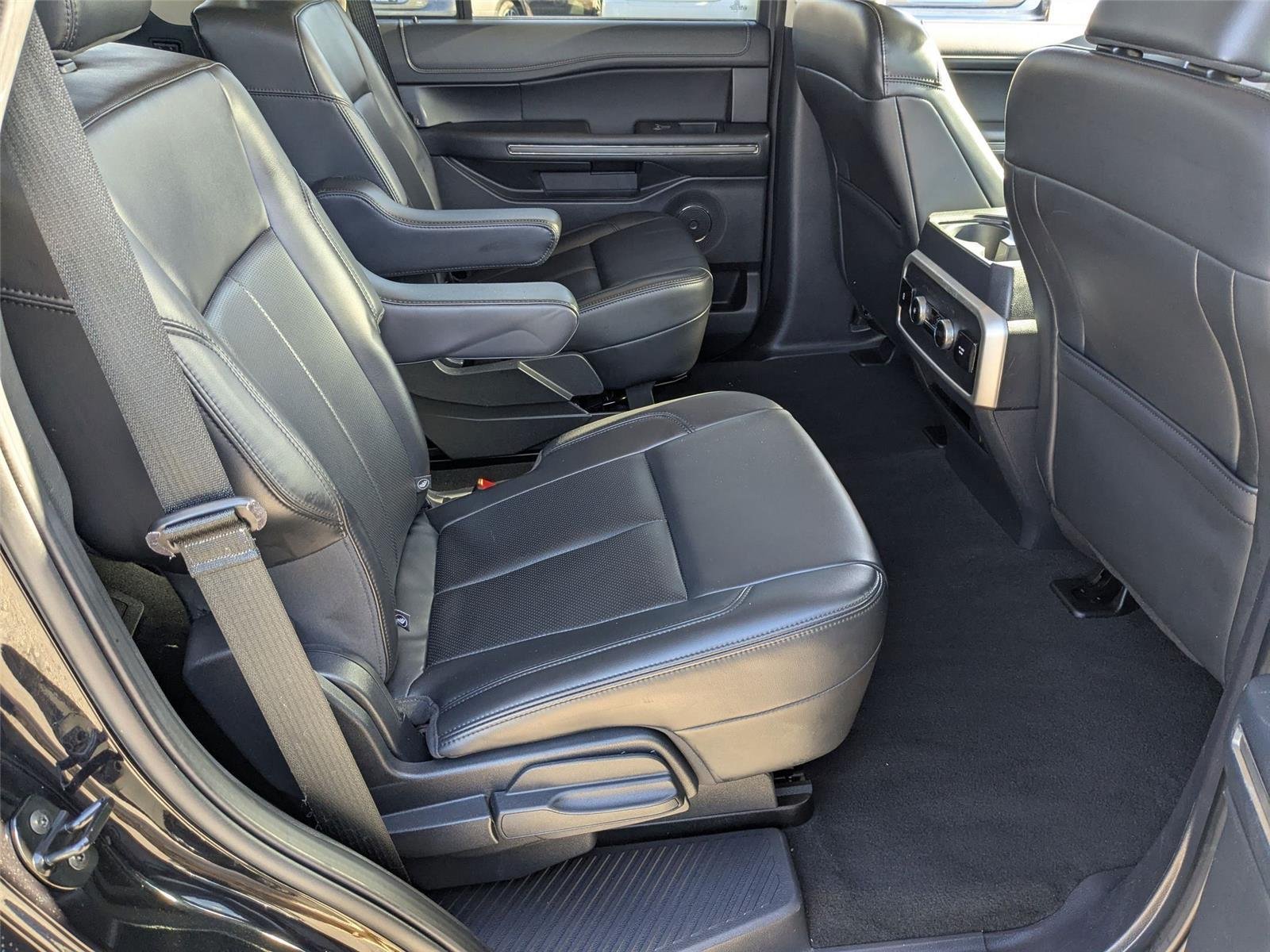 Used 2024 Agate Black Metallic Ford XLT image 37