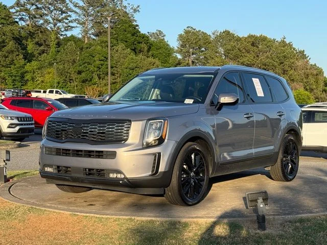 Used 2021 Silver Kia SX image 3