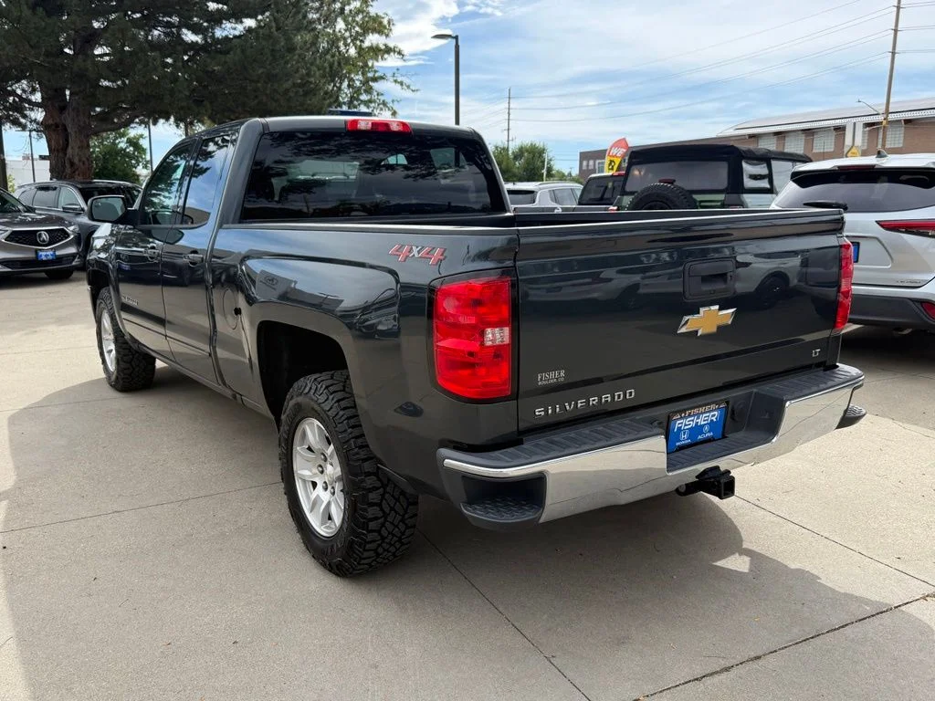 Used 2018 Graphite Metallic Chevrolet LT image 6