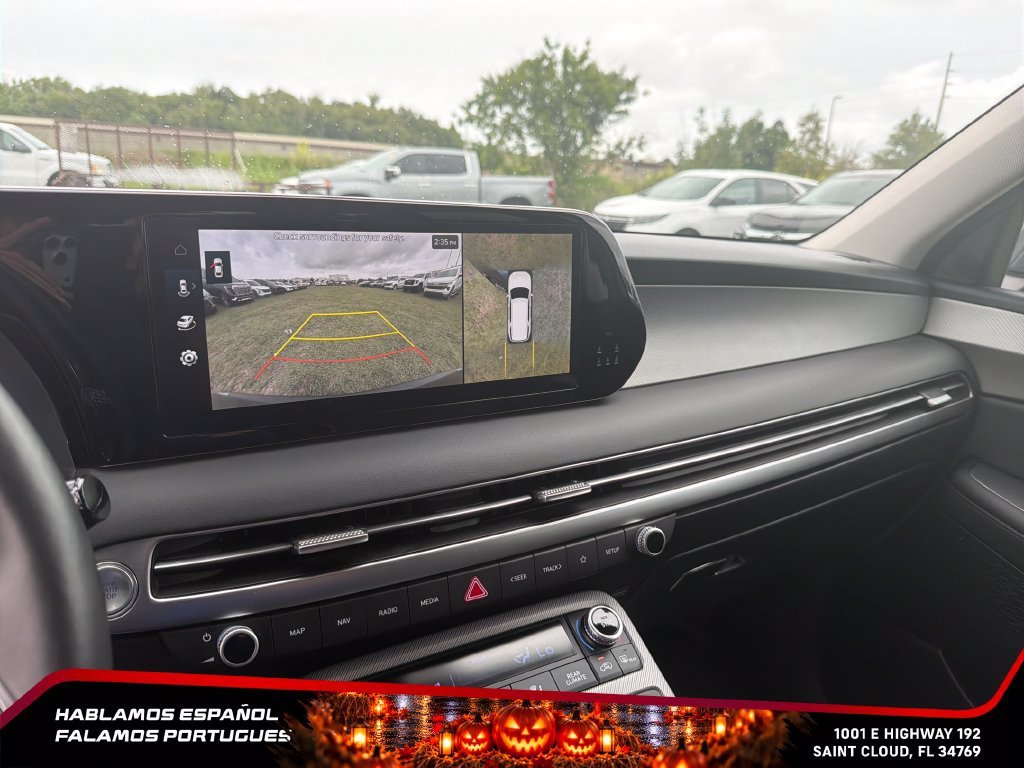 Used 2025 Gray Hyundai SEL Premium image 22