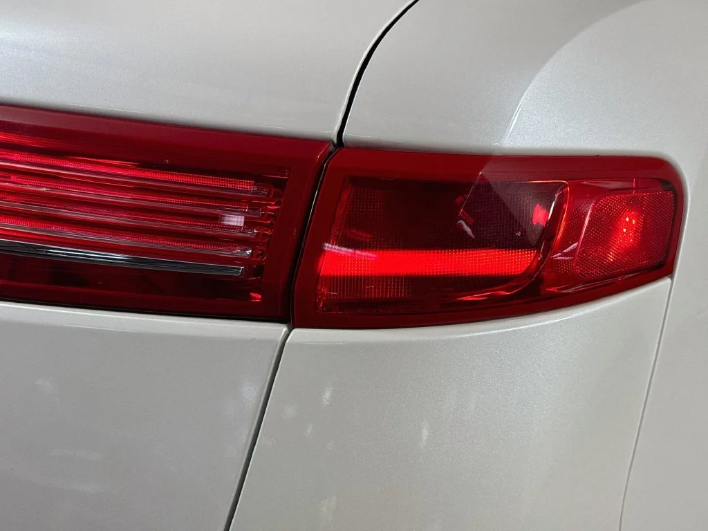 Used 2019 White Lincoln Standard image 33