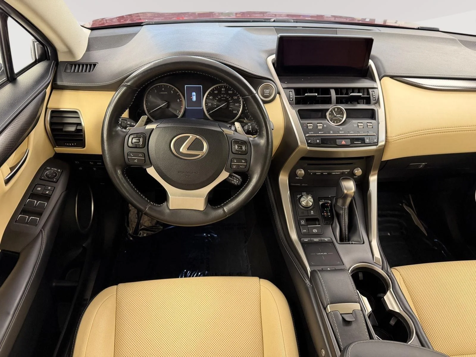 Used 2019  Lexus 300 image 26