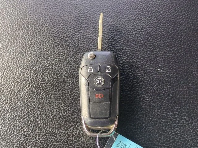 Used 2018 Silver Ford Lariat image 28