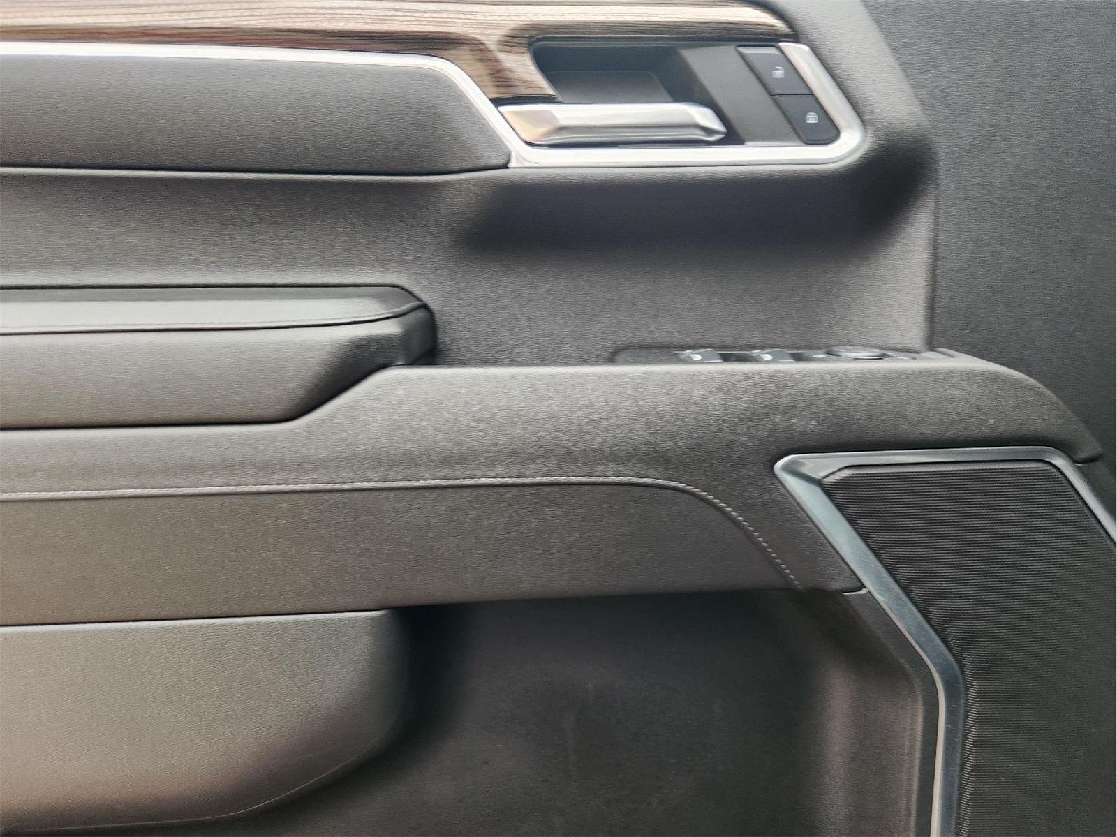 2024 Chevrolet Silverado 1500 photo 23 of 33