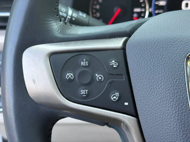 Used 2022 WHITE FROST TRICOAT GMC Denali image 25