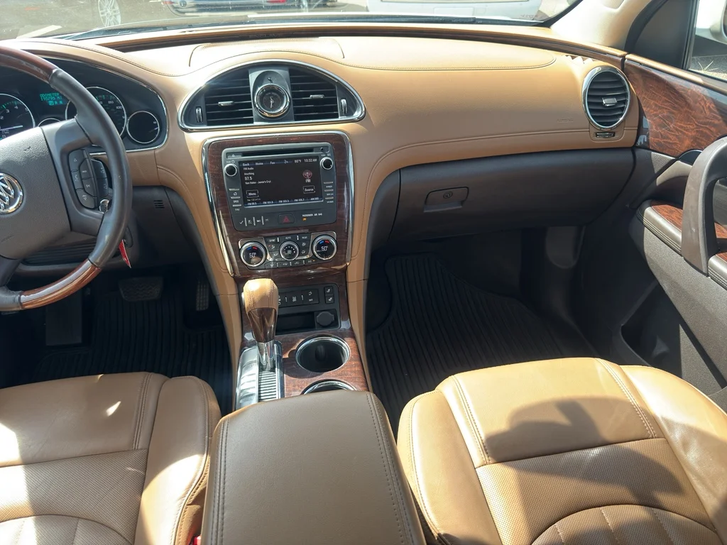 Used 2013 White Buick Leather image 19