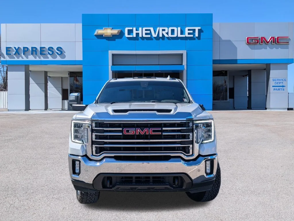 Used 2023 White GMC SLT image 8