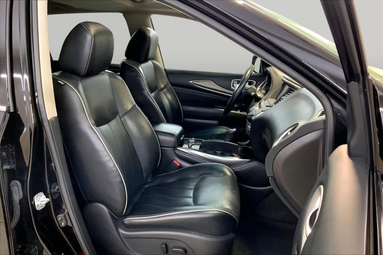 Used 2016 Black Obsidian INFINITI  image 8