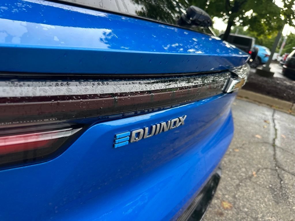 2025 Chevrolet Equinox EV LT - Photo 24