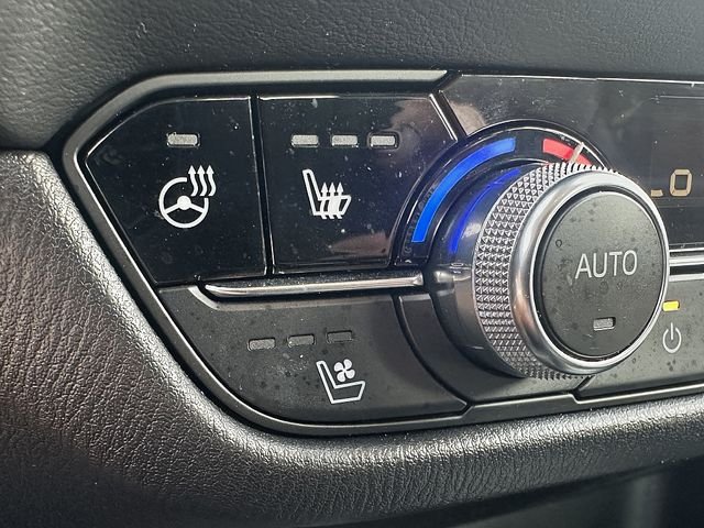 Used 2020 Red Mazda Grand Touring Reserve image 33