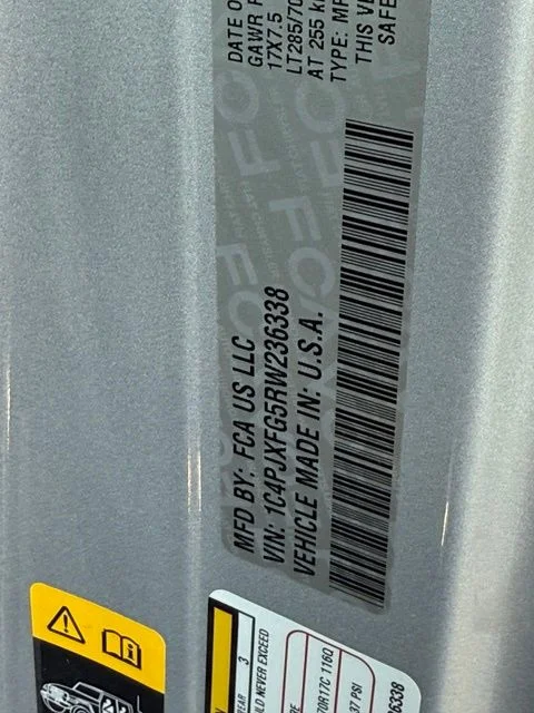 Used 2024 Silver Jeep Rubicon image 33