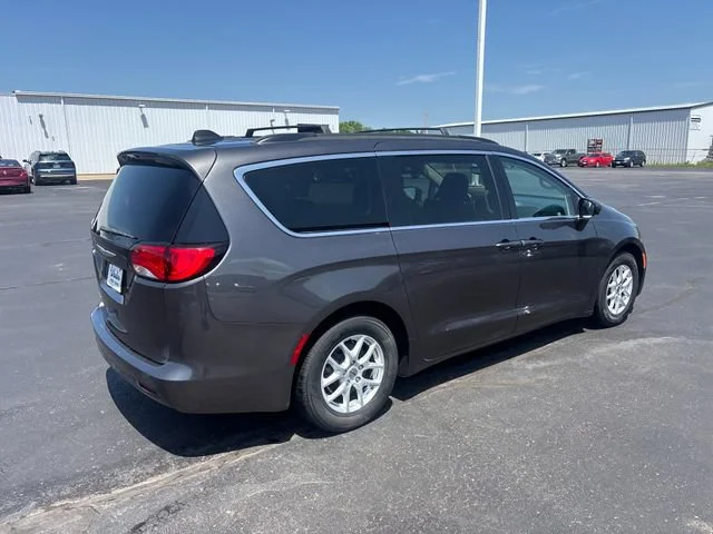 Used 2021 Gray Chrysler LXI image 6