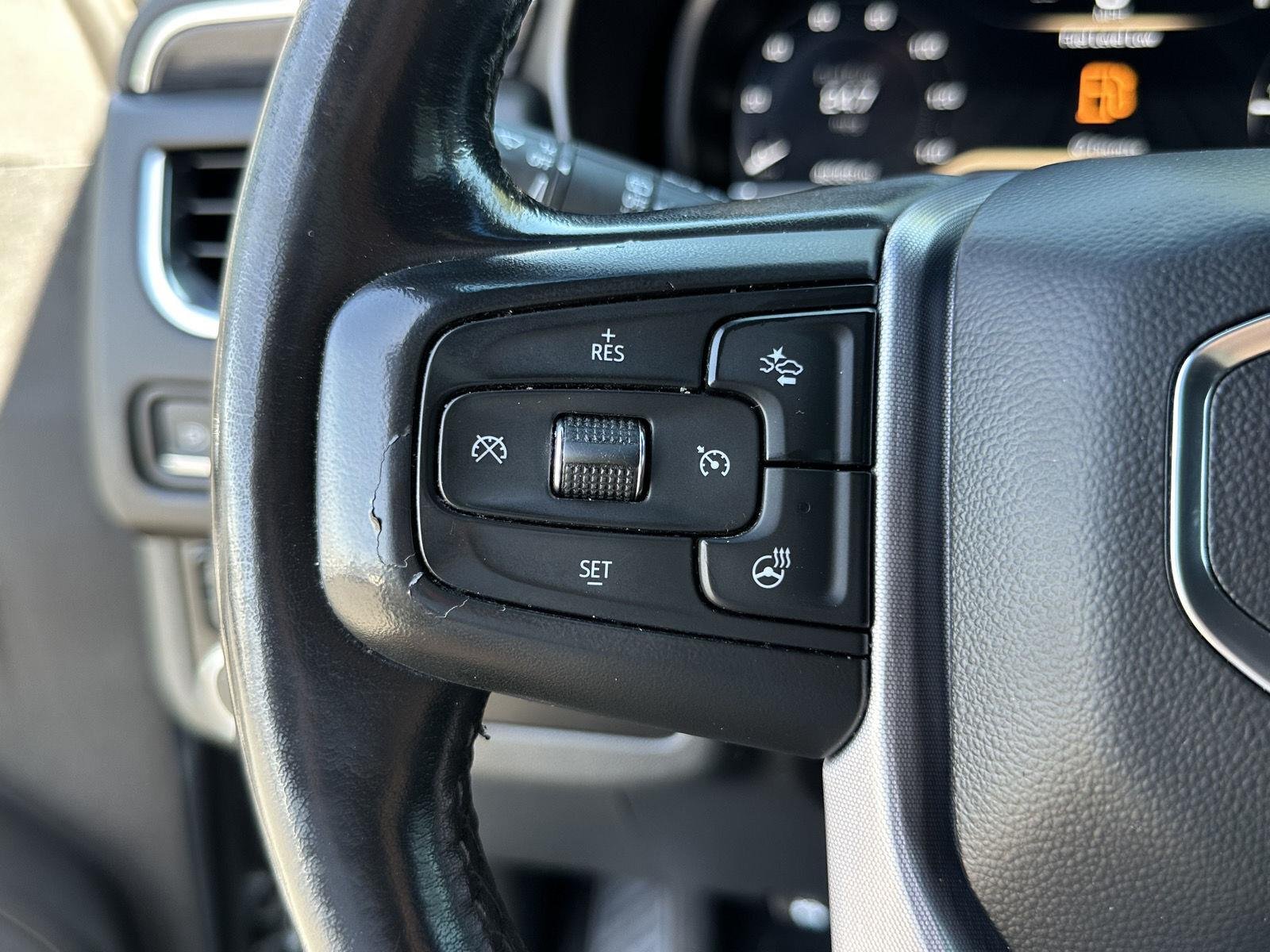 2023 GMC Yukon SLT - Photo 32