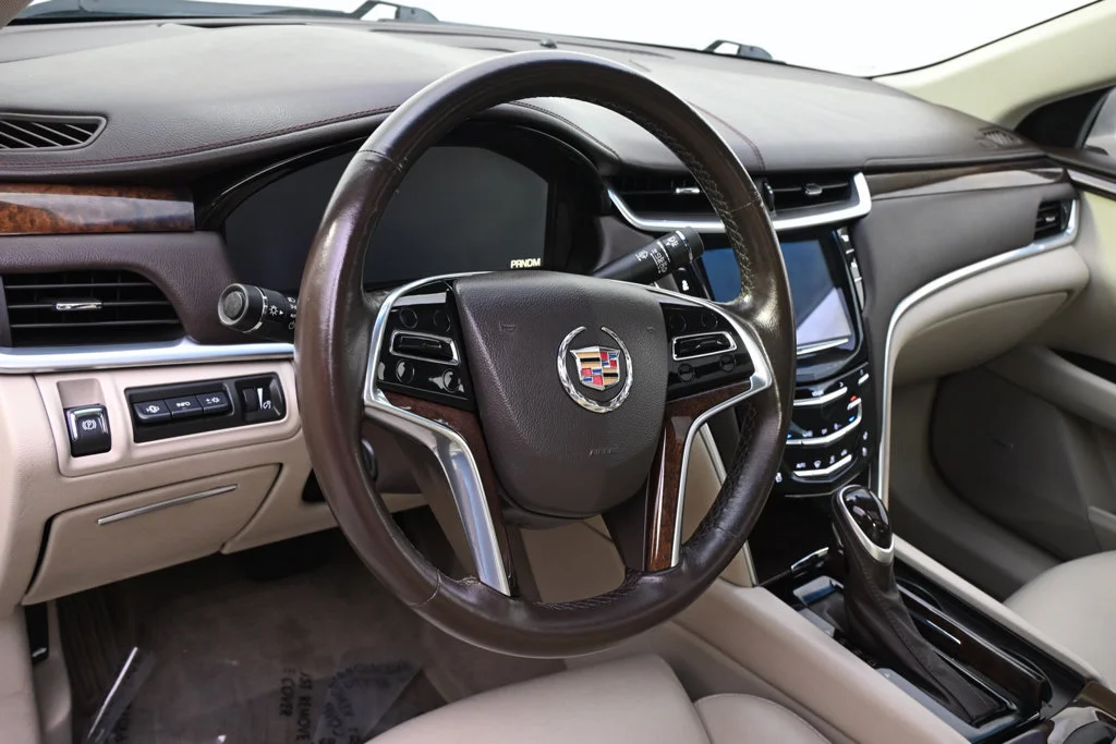 Used 2013 SILVER COAST METALLIC Cadillac Premium image 11