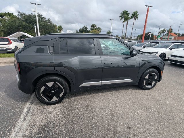 New 2027 Interstellar Gray Kia Wind image 7