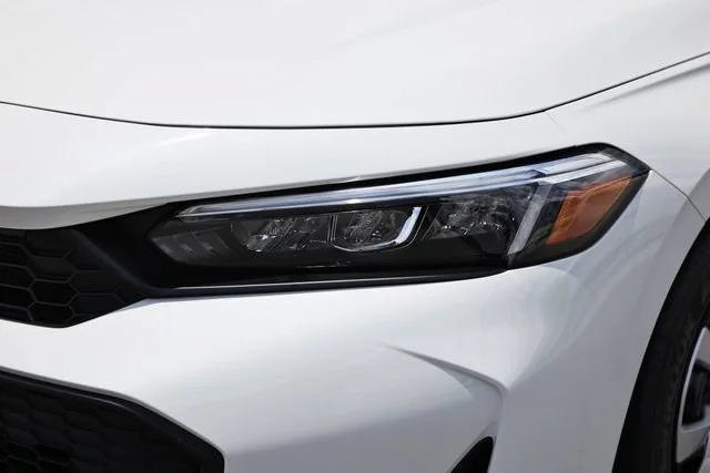New 2026 Platinum White Pearl Honda LX image 3