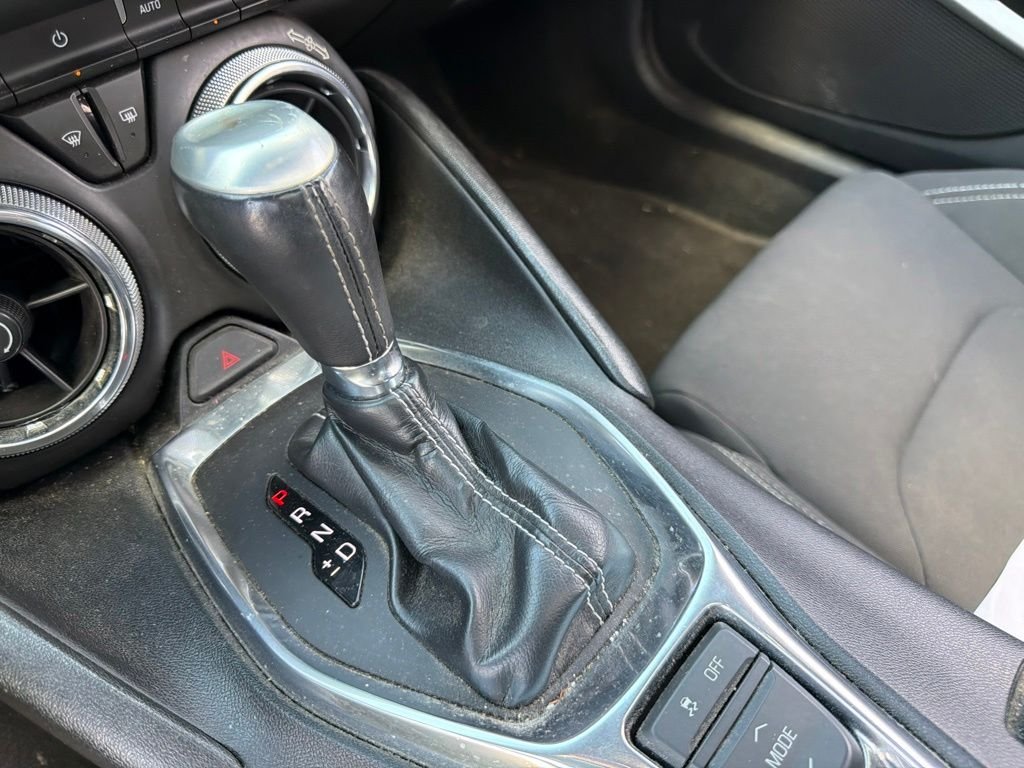 Used 2018 Silver Chevrolet 1LT image 16