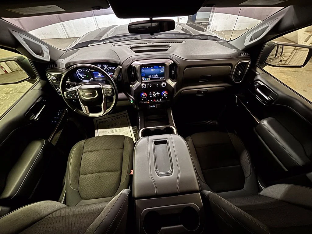 Used 2020  GMC Elevation image 12