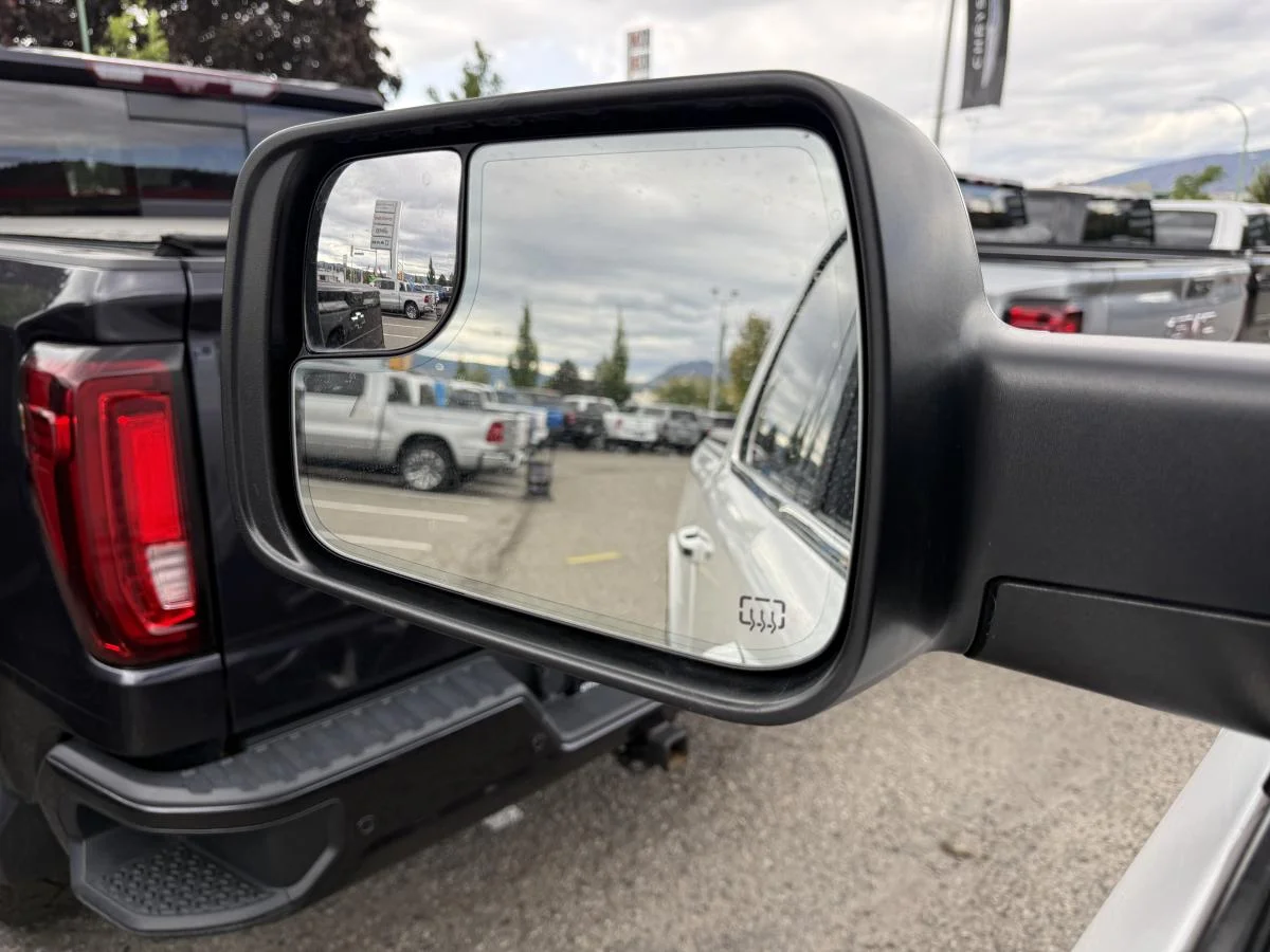Used 2022 White RAM Limited image 30