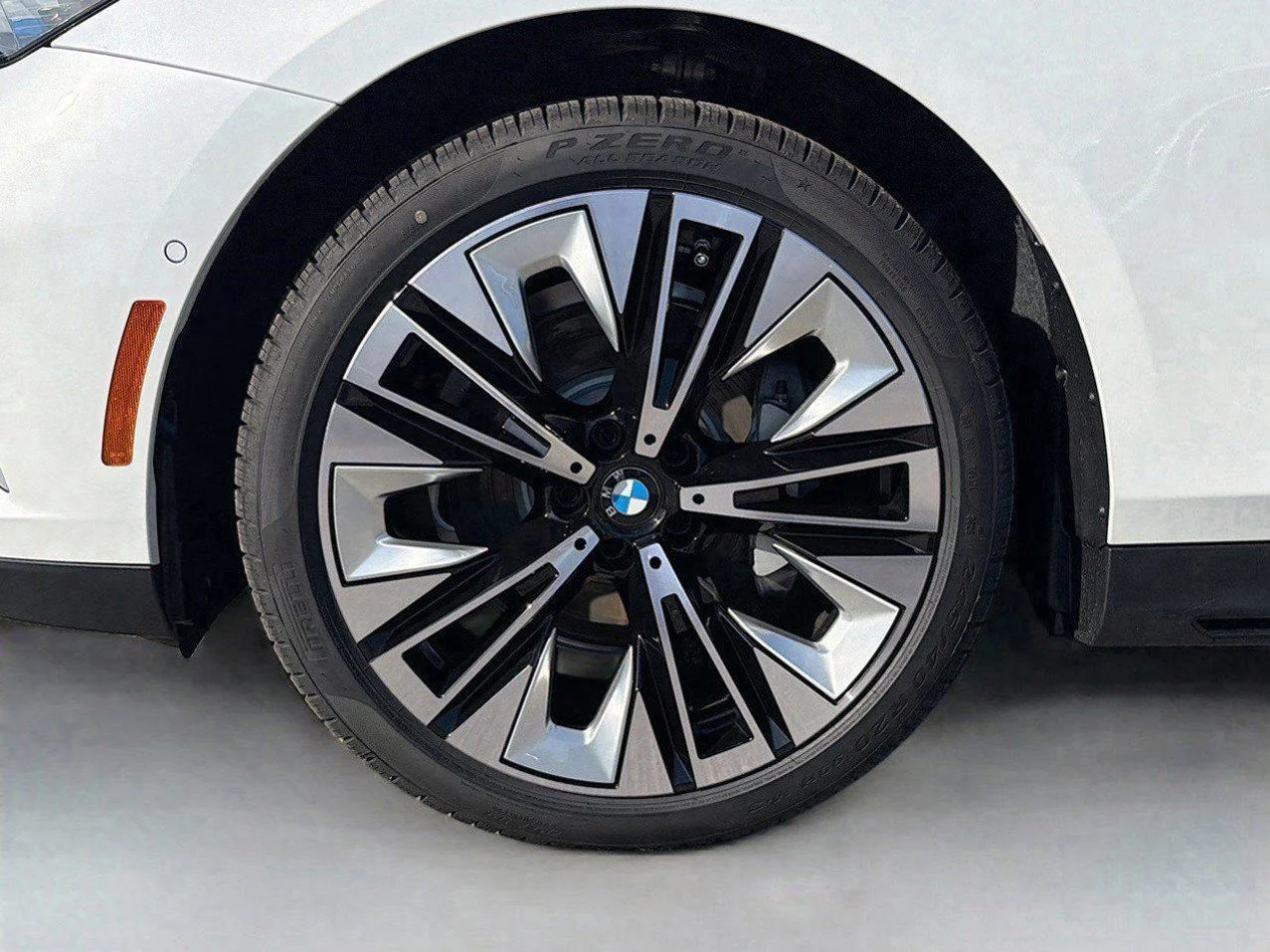 2026 BMW 5 Series 530i - Photo 43