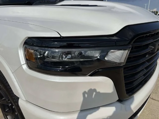 New 2026 Ivory White Tri-Coat Pearl-Coat Exterior Paint RAM Laramie image 2