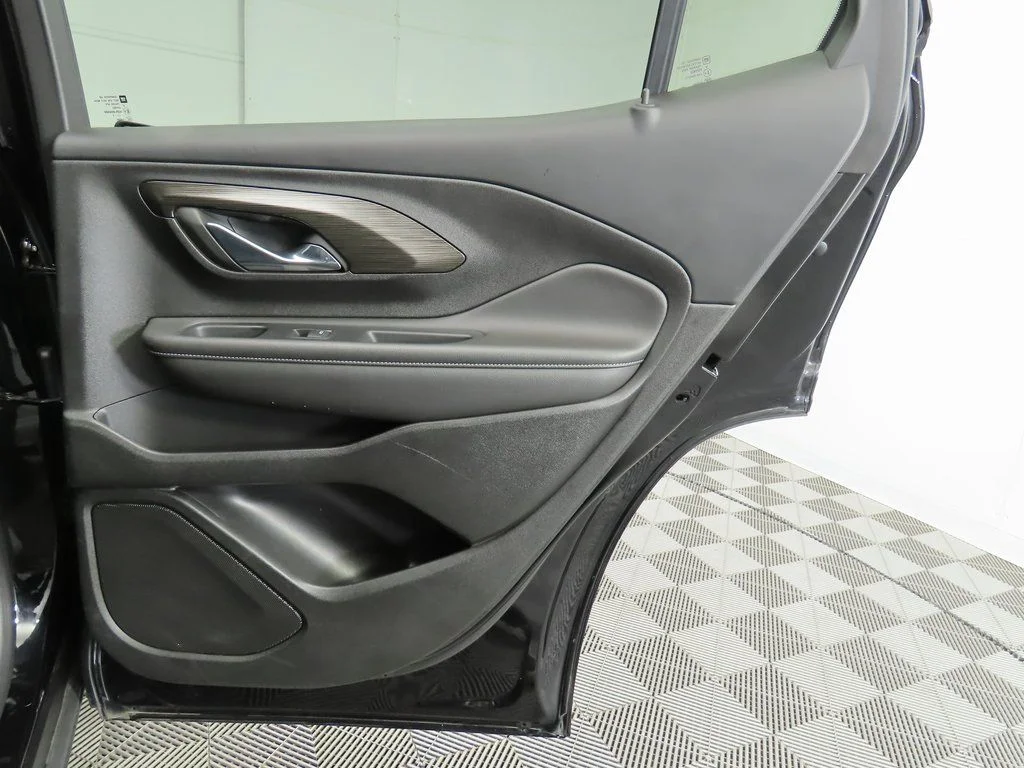 Used 2023 Black GMC SLT image 25