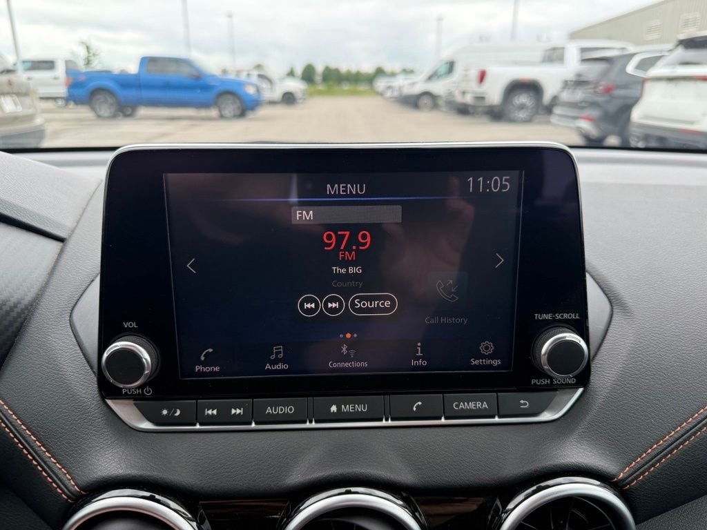 Used 2021 White Nissan SR image 27