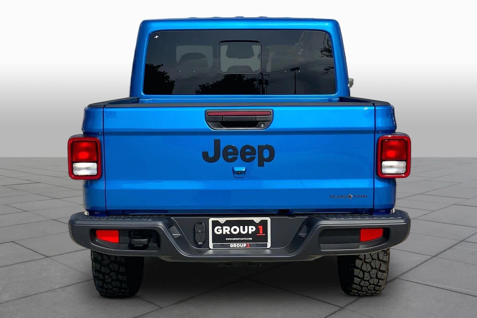 New 2026 Hydro Blue Pearl-Coat Exterior Paint Jeep Texas Trail image 4
