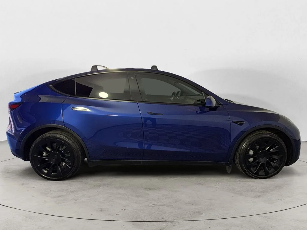 Used 2023 Blue Tesla Long Range image 4