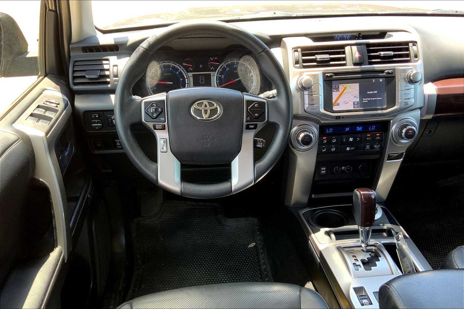 Used 2017 Magnetic Gray Metallic Toyota SR5 image 6