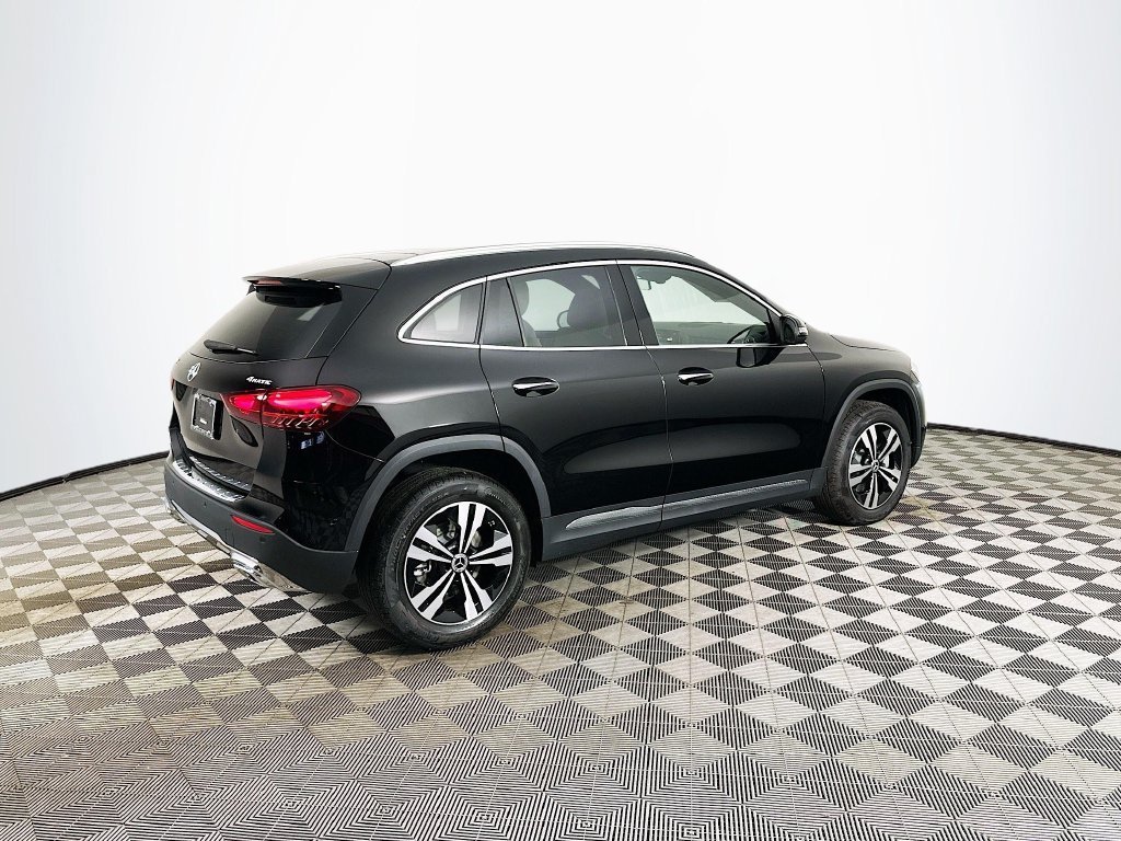 New 2026 Night Black Mercedes-Benz GLA 250 image 37
