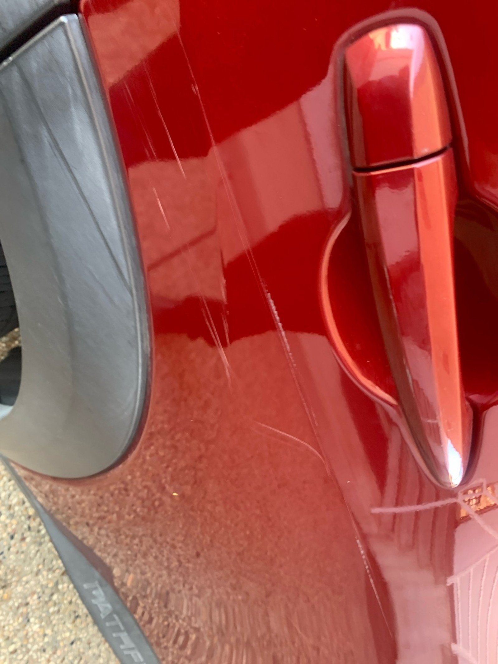2022 Nissan Pathfinder photo 6 of 19
