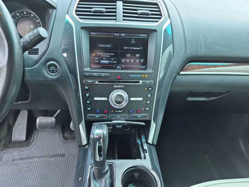 Used 2016 Brown Ford Platinum image 23