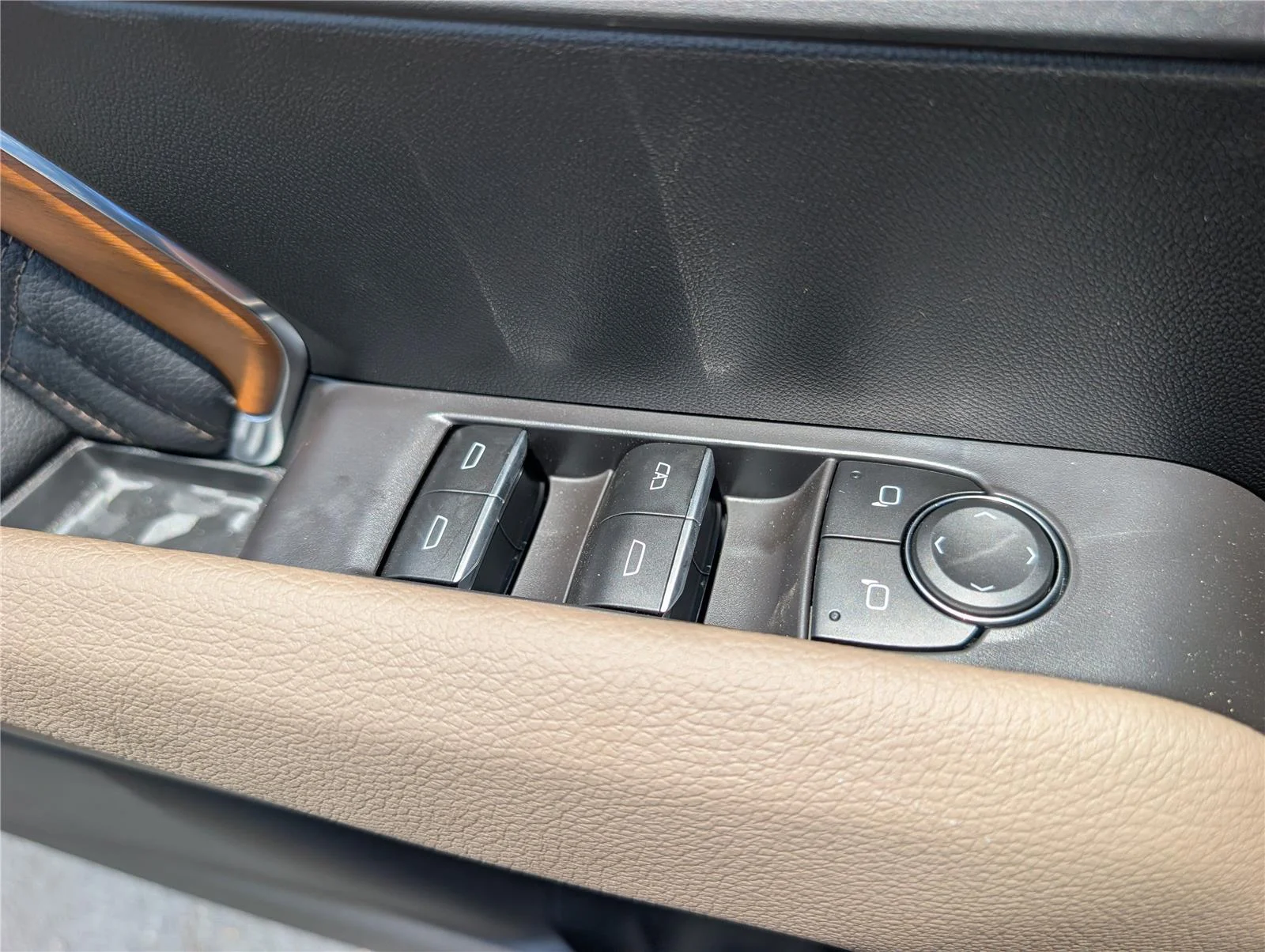 2026 GMC Canyon Denali - Photo 10
