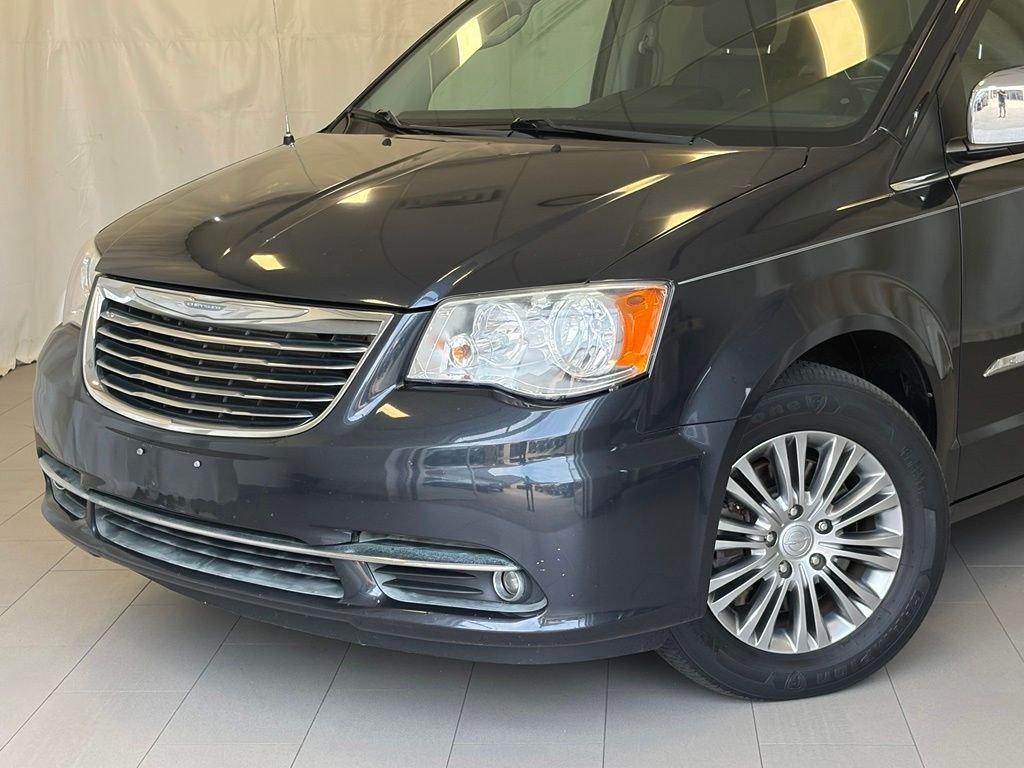 Used 2013 Chrysler Town & Country Touring-L with VIN 2C4RC1CG3DR713502 for sale in Orland Park, IL