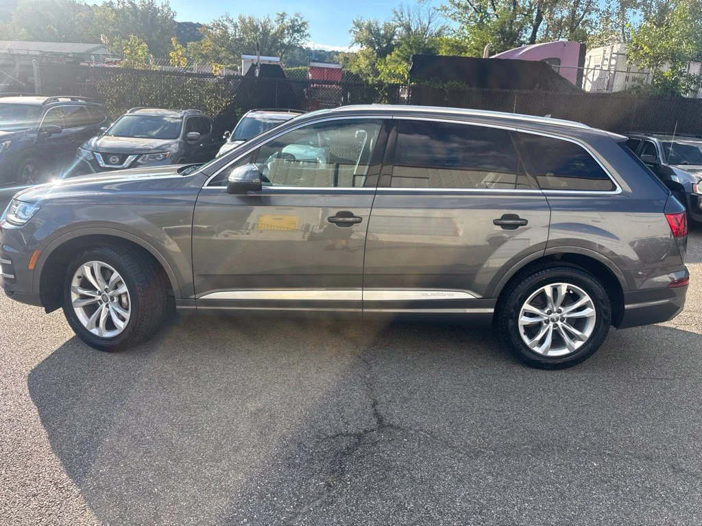 Used 2019 Gray Audi 55 Premium image 3