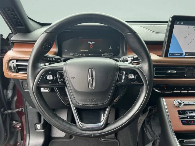 Used 2020 Red Lincoln Reserve image 31
